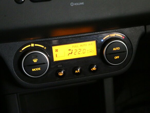 2008 Suzuki Swift III, белый - вид 12