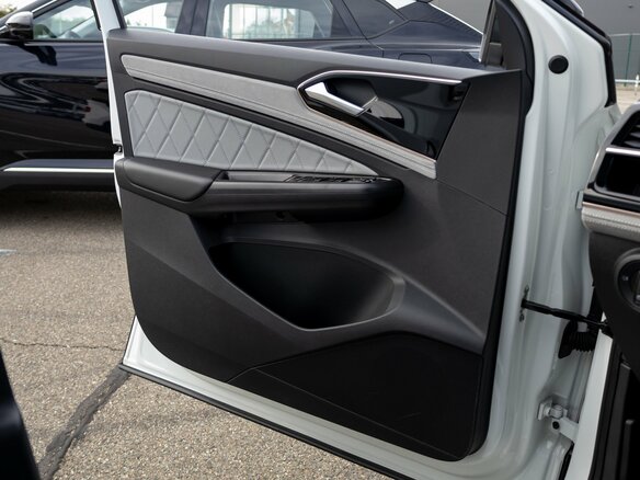 2023 Jetta VS7 I Рестайлинг 1, белый, 2395000 рублей - вид 11
