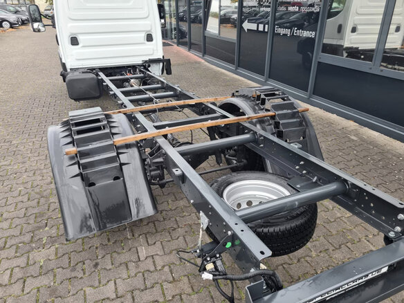 2026 Iveco Daily, белый, 8786474 рублей - вид 8