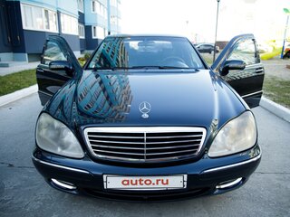2000 Mercedes-Benz S-Класс 320 IV (W220), синий, 950000 рублей, вид 2