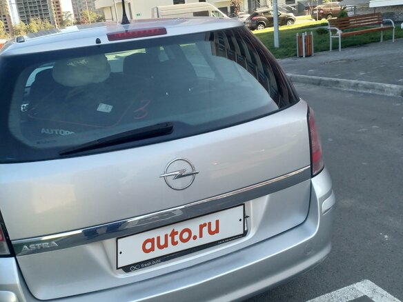 2014 Opel Astra H Рестайлинг, серебристый, 820000 рублей - вид 2