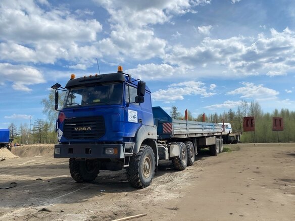 2018 Урал 44202, синий, 2600000 рублей