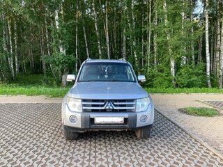 2007 Mitsubishi Pajero IV, серебристый, 1450000 рублей, вид 3