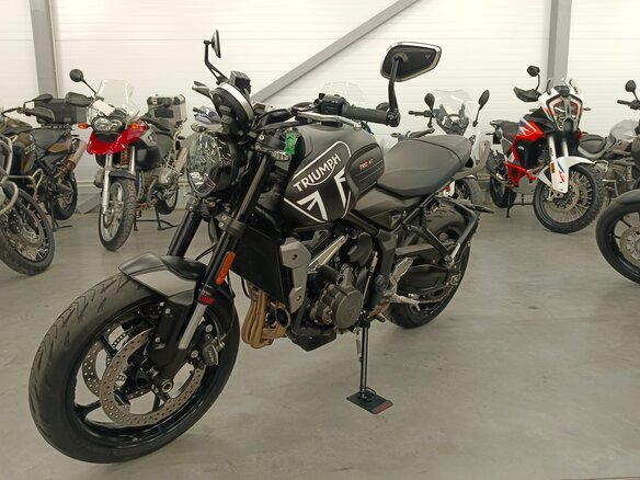 2023 Triumph Trident 660, чёрный, 860000 рублей - вид 4