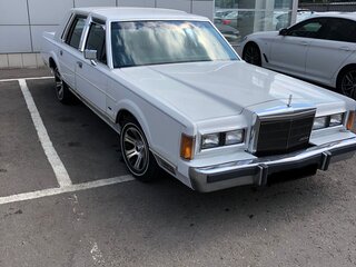 1989 Lincoln Town Car I, белый, 5000000 рублей, вид 4