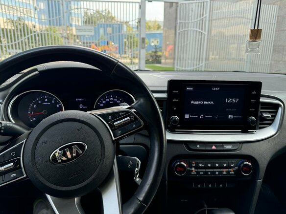 2020 Kia XCeed I, красный, 2050000 рублей - вид 13
