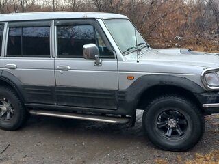 2002 Hyundai Galloper II, серый, 600000 рублей, вид 2