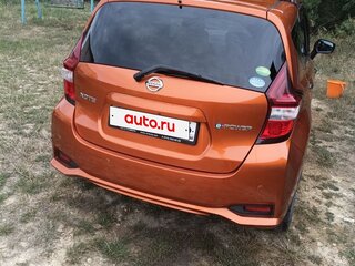 2018 Nissan Note e-Power II Рестайлинг, золотистый, 1220000 рублей, вид 2