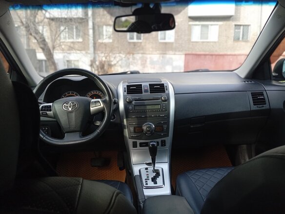2010 Toyota Corolla X (E140, E150) Рестайлинг, чёрный, 1100000 рублей - вид 20