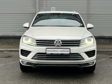 2016 Volkswagen Touareg II Рестайлинг, белый, 2249000 рублей, вид 2