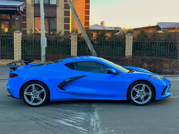 2020 Chevrolet Corvette Stingray C8, синий, 10200000 рублей - вид 4