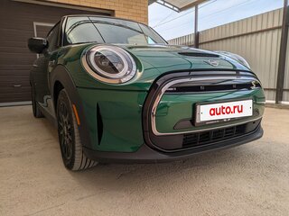 2022 Mini Hatch Cooper SE III (F55/F56) Рестайлинг 2, зелёный, 4200000 рублей, вид 3
