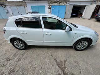 2013 Opel Astra H Рестайлинг, белый, 670000 рублей, вид 4