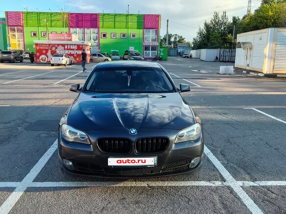 2011 BMW 5 серии 520i VI (F10/F11/F07), серый, 1400000 рублей