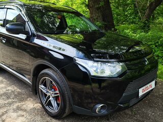 2014 Mitsubishi Outlander III Рестайлинг, чёрный, 1850000 рублей, вид 2