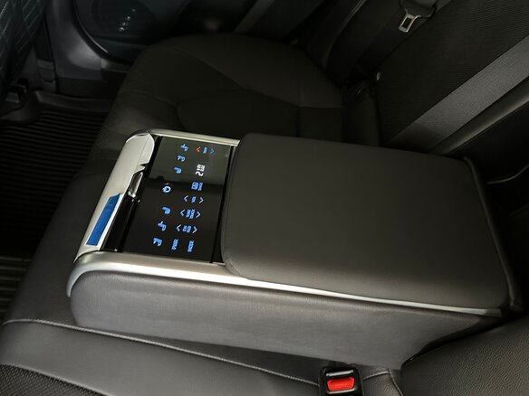2021 Toyota Camry VIII (XV70) Рестайлинг, белый - вид 5