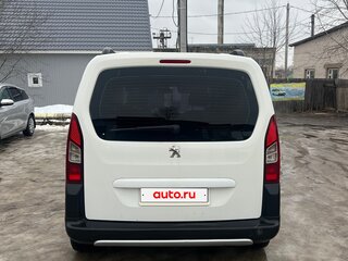 2013 Peugeot Partner II Рестайлинг, белый, 750000 рублей, вид 3