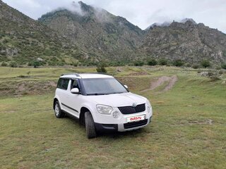 2013 Skoda Yeti I, белый, 950000 рублей, вид 3