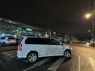 1997 Mitsubishi Chariot Grandis III, белый, 270000 рублей, вид 5