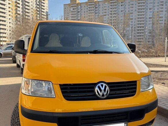 2008 Volkswagen Transporter, жёлтый, 1450000 рублей - вид 1