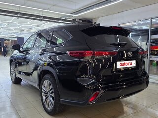 2025 Toyota Highlander IV (XU70), чёрный, 6200000 рублей, вид 4