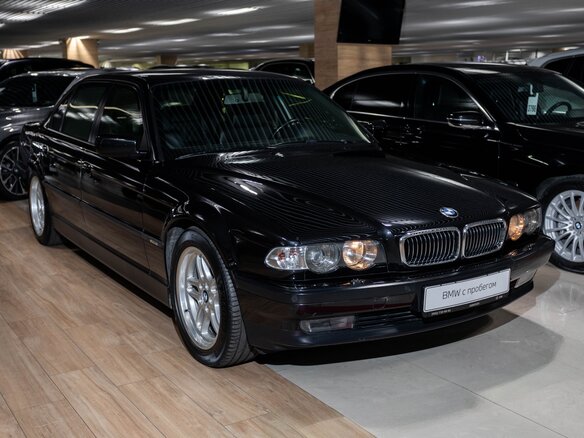 1998 BMW 7 серии 750Li III (E38) Рестайлинг, чёрный - вид 1