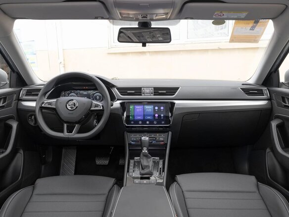 2025 Skoda Superb III Рестайлинг, серебристый - вид 13
