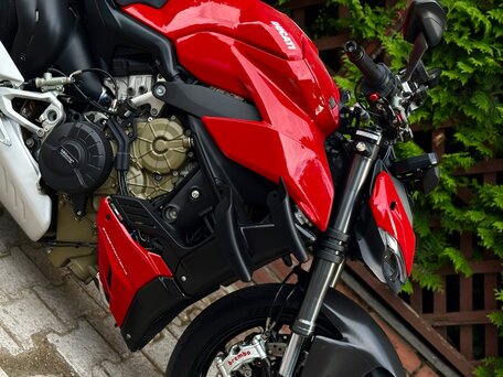 2020 Ducati Streetfighter V4, красный, 1550000 рублей, вид 3
