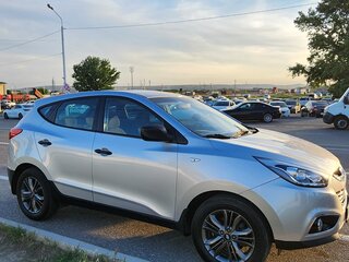 2015 Hyundai ix35 I Рестайлинг, серебристый, 1490000 рублей, вид 3