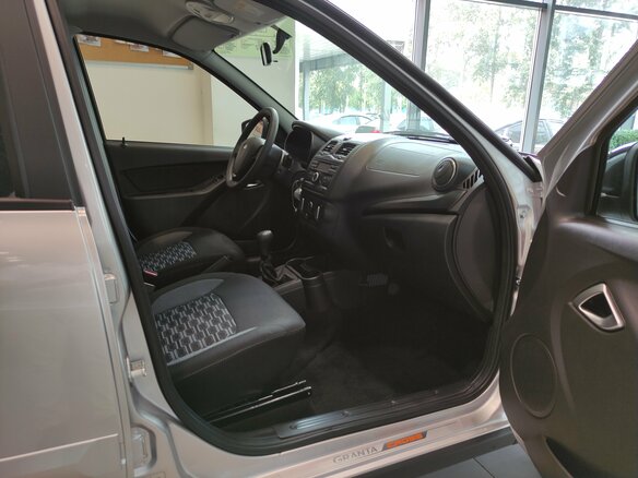 2026 Lada (ВАЗ) Granta Active Cross I Рестайлинг, серебристый, 1226000 рублей - вид 10
