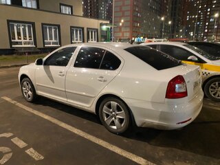 2012 Skoda Octavia II (A5) Рестайлинг, белый, 800000 рублей, вид 2