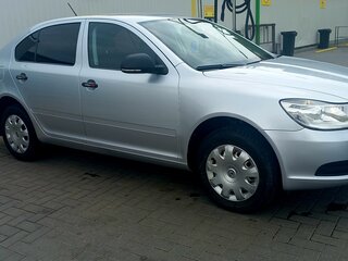 2013 Skoda Octavia II (A5) Рестайлинг, серебристый, 1049000 рублей, вид 3