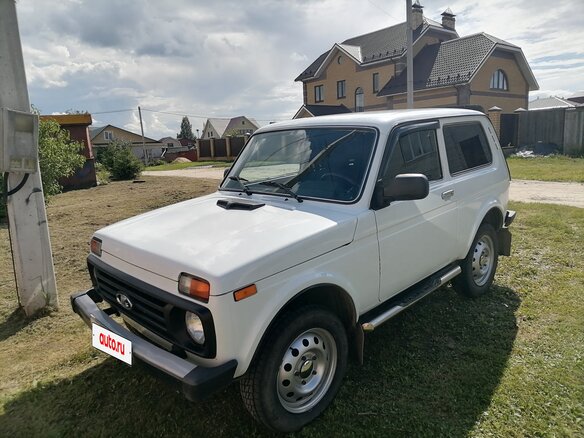 2014 Lada (ВАЗ) 2121 (4x4) I Рестайлинг, белый, 550000 рублей