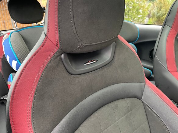 2019 Mini Hatch JCW III (F55/F56) Рестайлинг, серебристый - вид 24