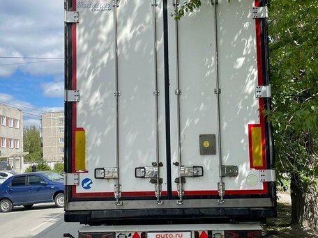 2015 Volvo FH, серый, 5500000 рублей, вид 5