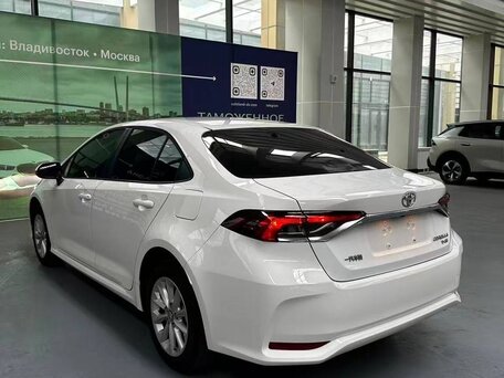 2023 Toyota Corolla XII (E210), белый, 1770000 рублей, вид 3
