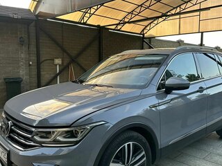2021 Volkswagen Tiguan II Рестайлинг, серый, 3850000 рублей, вид 4