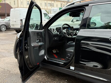 2022 Mercedes-Benz GLB 250 I (X247), чёрный, 4290000 рублей, вид 4