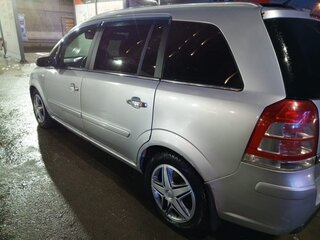 2008 Opel Zafira B Рестайлинг, серебристый, 590000 рублей, вид 4