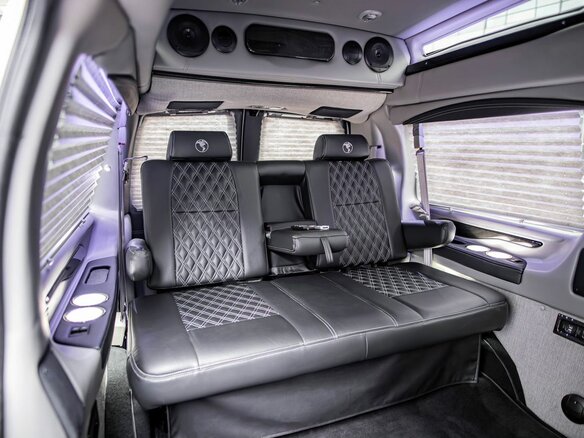 2023 Chevrolet Express II, белый, 11875000 рублей - вид 3