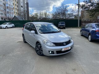 2010 Nissan Tiida I Рестайлинг, серебристый, 740000 рублей, вид 3