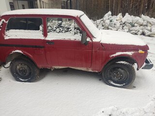 1997 Lada (ВАЗ) 2121 (4x4) I Рестайлинг, красный, 90000 рублей, вид 2