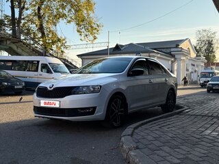 2018 Skoda Rapid I Рестайлинг, белый, 900000 рублей, вид 1