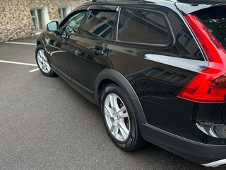 2018 Volvo V90 Cross Country I, чёрный, 3200000 рублей, вид 3