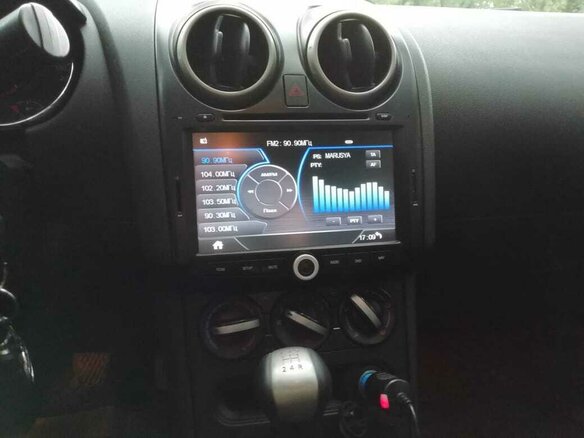2011 Nissan Qashqai+2 I Рестайлинг, белый, 1300000 рублей - вид 12