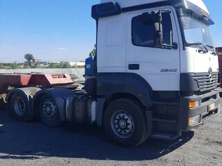 2003 Mercedes-Benz Axor, белый, 2550000 рублей, вид 2