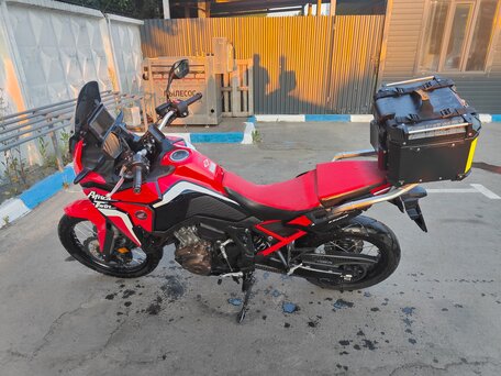 2020 Honda CRF 1100L Africa Twin, красный, 1300000 рублей, вид 2