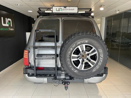 1995 Toyota Land Cruiser 80 Series Рестайлинг, серый, 2100000 рублей, вид 5