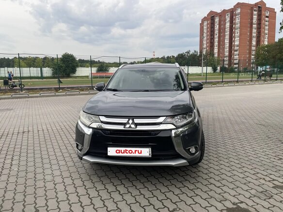 2018 Mitsubishi Outlander III Рестайлинг 2, серый