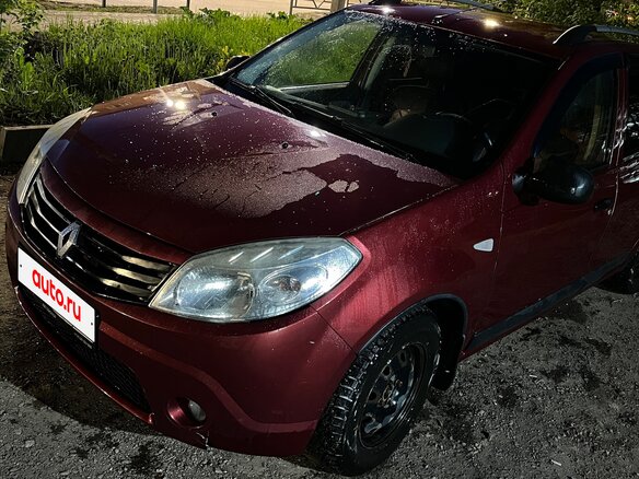 2012 Renault Sandero I, красный, 530000 рублей